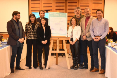 Alcalde Sergio Haeger Yunge firma en convenio de Plan de Emergencia Habitacional