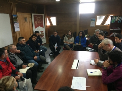 trabajo Forestal que contó con la presencia de diversos servicios públicos: INDAP, CONAF, SEREMI ENERGIA, SERCOTEC y pequeños propietarios forestales de la comuna